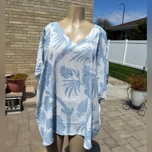 Studio Untold  white and blue blouse plus size 24/26.